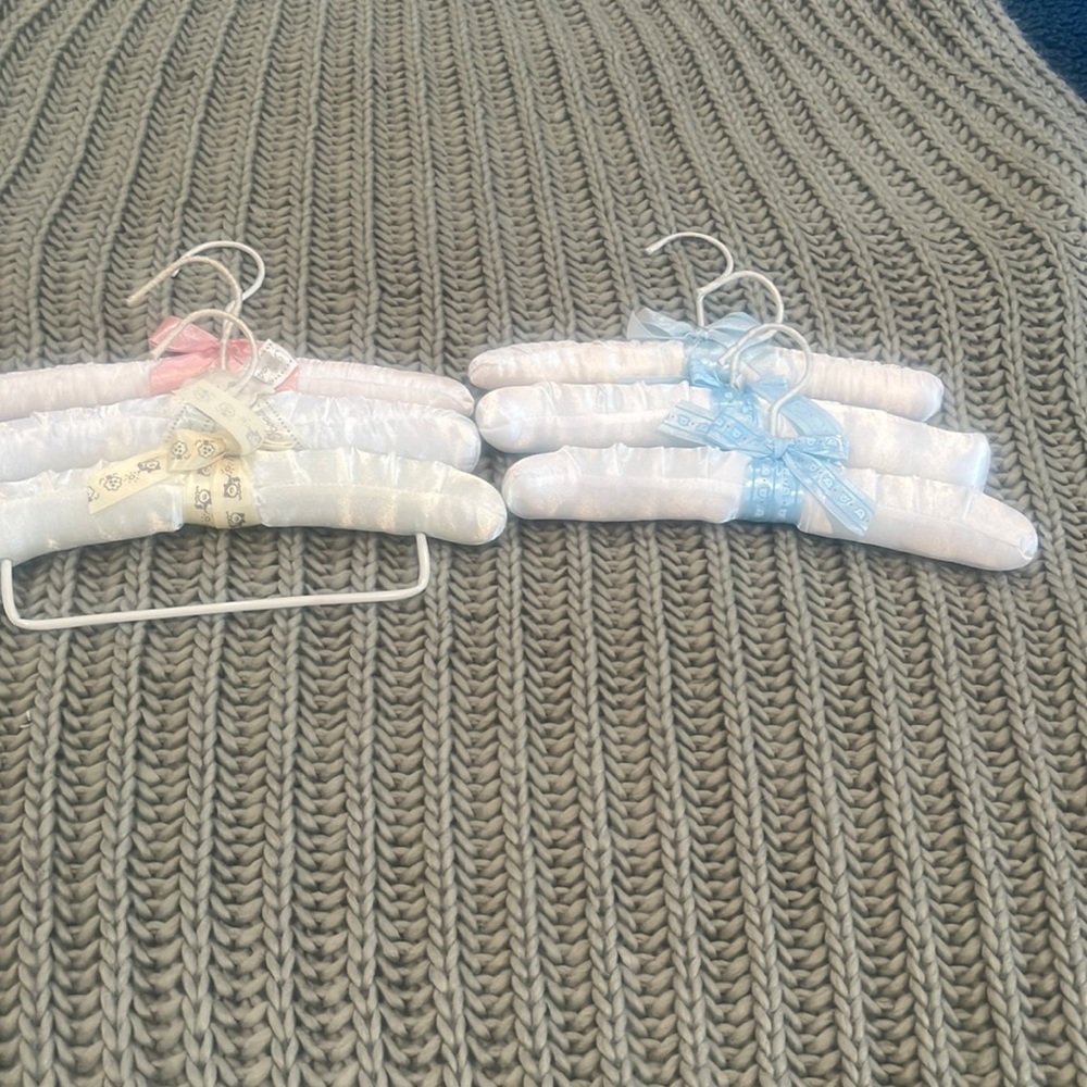 Set of 6 Padded Fabric Hangers For Baby